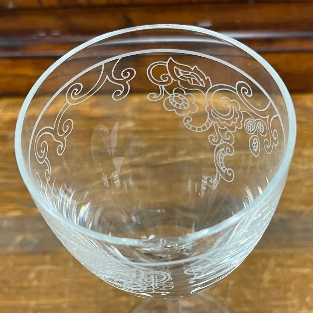 New Lenox Venetian Lace Wine Glass. kk190